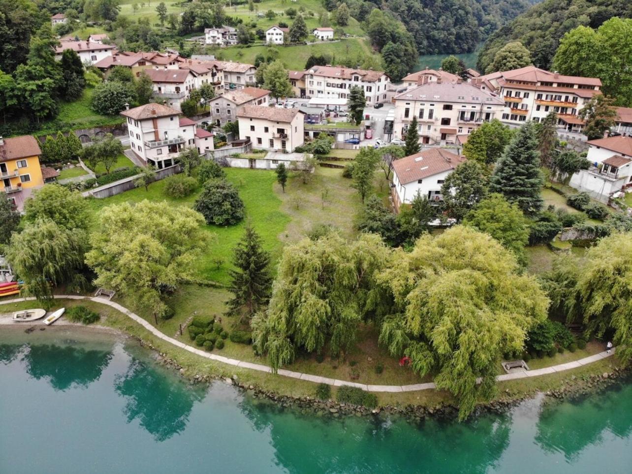 Vila Labod, Unique Villa At The Lake Most na Soči Kültér fotó