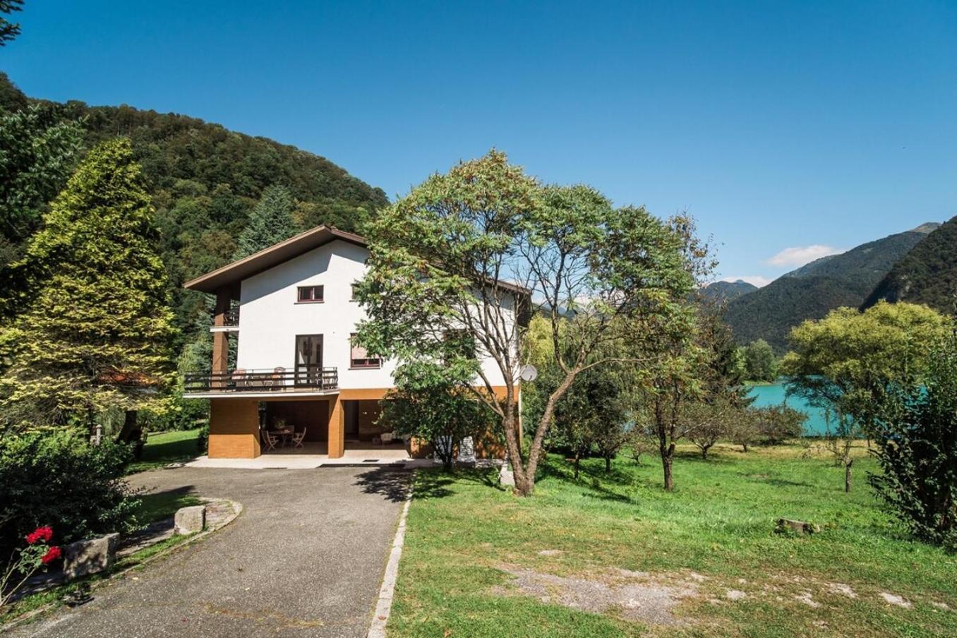 Vila Labod, Unique Villa At The Lake Most na Soči Kültér fotó